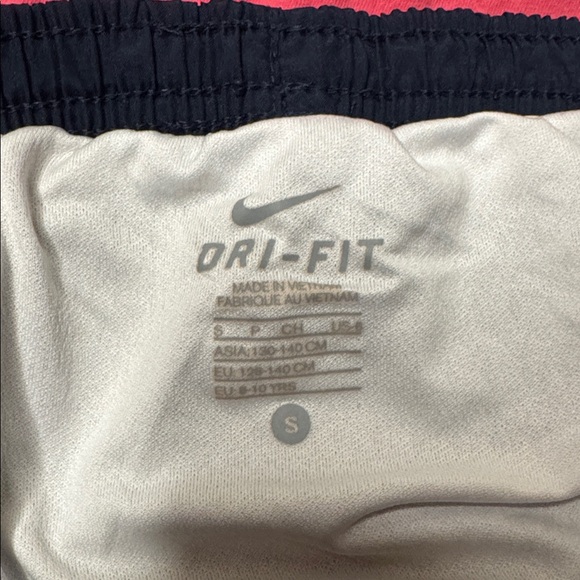 Nike Pink Tee and Navy Shorts Set - Picture 3 of 4